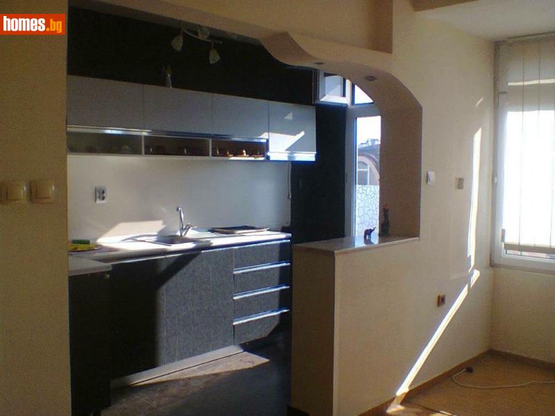 Тристаен, 80m² - Жк. Възраждане, Бургас - Апартамент под наем - ТИТАН ПРОПЪРТИС - гр.Бургас - 81718888