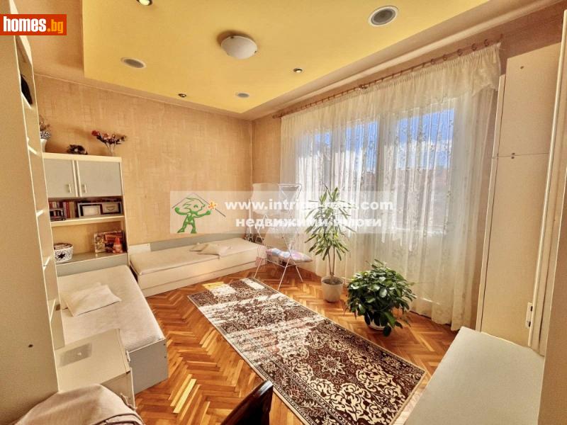 Четиристаен, 110m² - Жк. Училищни, Хасково - Апартамент за продажба - Интрига ООД - недвижими имоти - 110424119