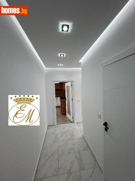 Тристаен, 64m² - Жк. Тракия, Шумен - Апартамент за продажба - Елена Минас - 111823920