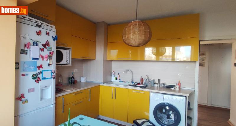 Тристаен, 81m² - Жк. Тракия, Шумен - Апартамент за продажба - Престиж - 113245805