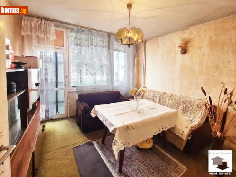 Тристаен, 75m² - Жк. Колю Фичето, Велико Търново - Апартамент за продажба - Сенчъри Хоумс ООД - 113644689