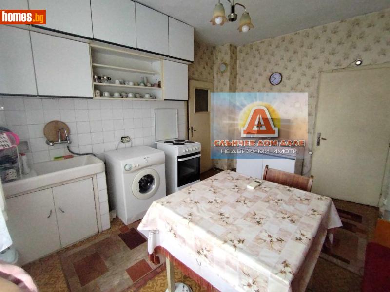 Тристаен, 97m² -  Център, Шумен - Апартамент за продажба - Слънчев дом Дале ЕООД - 113708433