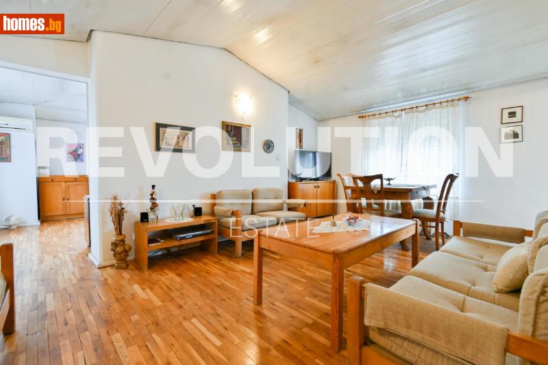 Тристаен, 70m² -  Център, София - Апартамент за продажба - Революшън Естейт - 113709283