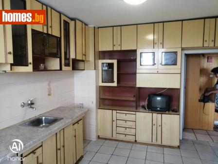 Тристаен, 68m² - Апартамент за продажба - 114033647