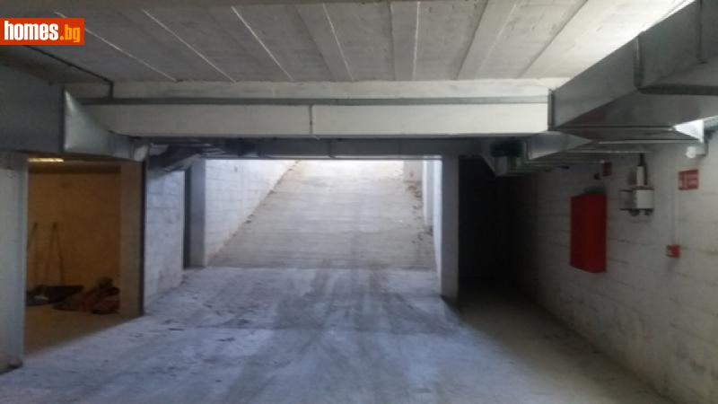 Гараж, 24m² - Жк. Зона Б, Велико Търново - Апартамент за продажба - Болкан Естейт - 114109185