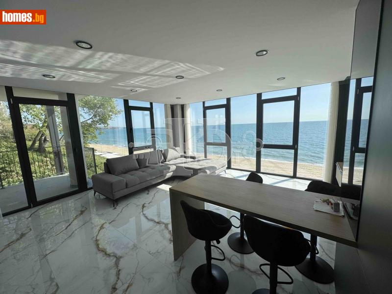 Тристаен, 150m² - Гр.Обзор, Бургас - Апартамент за продажба - Руди Кей - 114297502