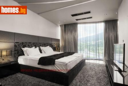 Тристаен, 234m² - Апартамент за продажба - 114359234