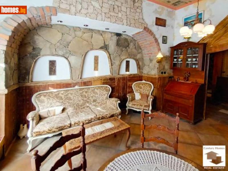 Тристаен, 55m² -  Център, Велико Търново - Апартамент за продажба - Сенчъри Хоумс ООД - 114988345