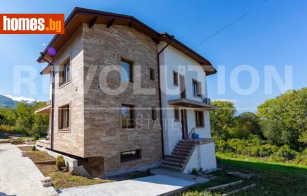 Тристаен, 156m² - Апартамент за продажба - 115111001