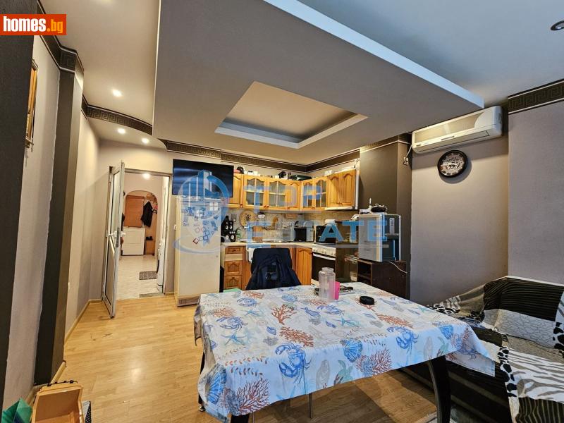 Тристаен, 94m² - Жк. Зона Б, Велико Търново - Апартамент за продажба - Top Estate - 115253890