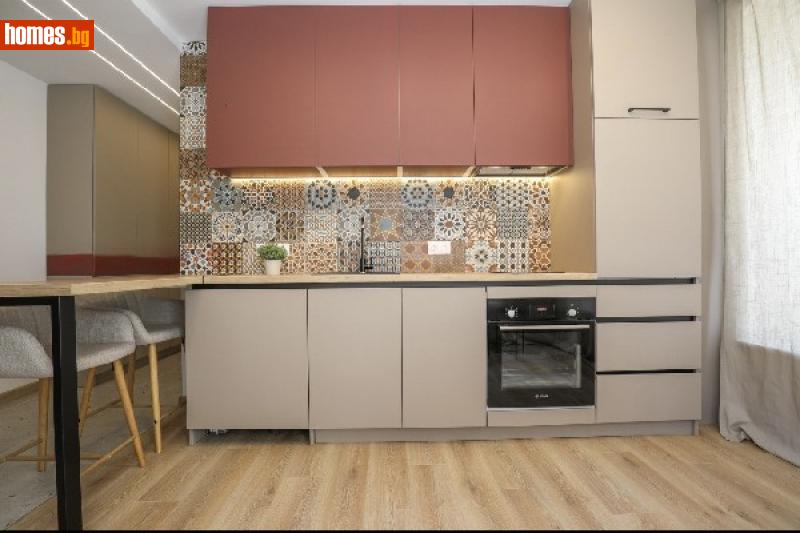 Тристаен, 104m² -  Център, София - Апартамент за продажба - Уни Комерс ООД - 115323580