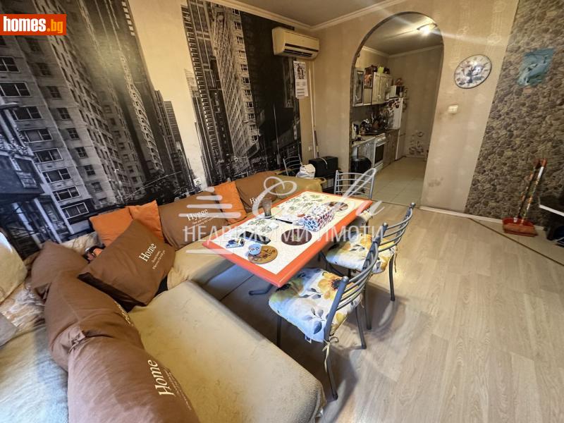 Тристаен, 82m² - Жк. Запад, Търговище - Апартамент за продажба - НЕДВИЖИМИ ИМОТИ СИЛВИ - 115669755