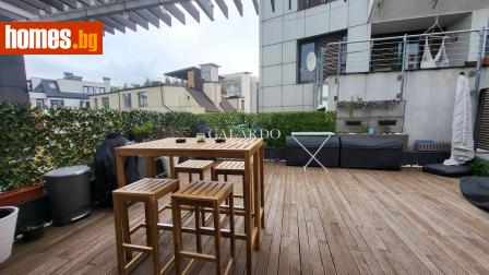 Тристаен, 167m² - Апартамент за продажба - 115685326