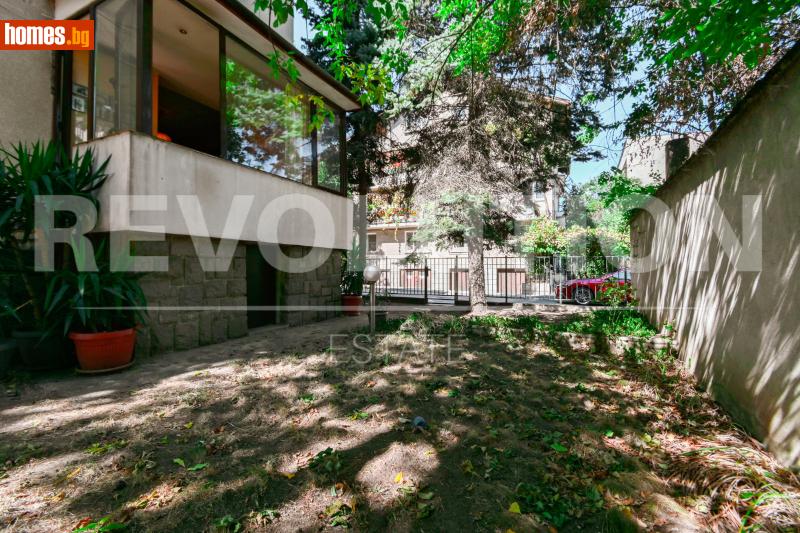 Тристаен, 60m² - Жк. Изток, София - Апартамент за продажба - Революшън Естейт - 115869321