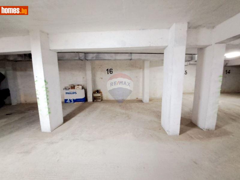 Гараж, 13m² - Жк. Левски, Варна - Апартамент за продажба - RE/MAX Partners - 115956428