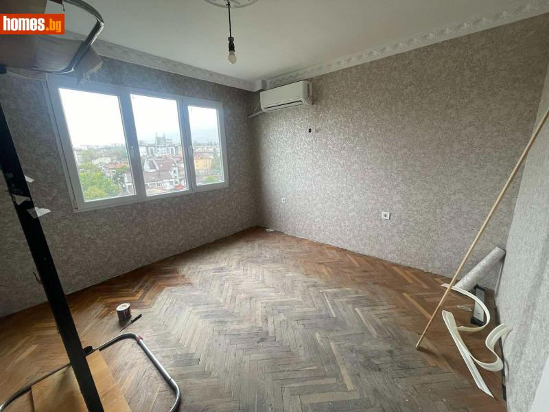 Тристаен, 84m² -  Широк център, Шумен - Апартамент за продажба - Адрес недвижими имоти - кантора Шумен - 115978382