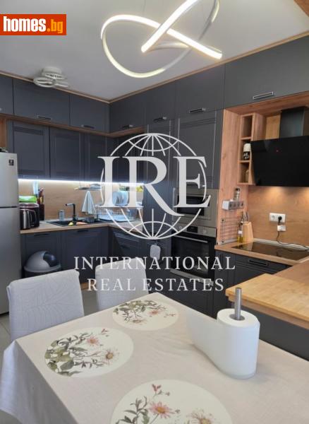 Тристаен, 106m² - Кв. Бриз, Варна - Апартамент за продажба - Интернешънъл Риъл Естейтс - 116707525