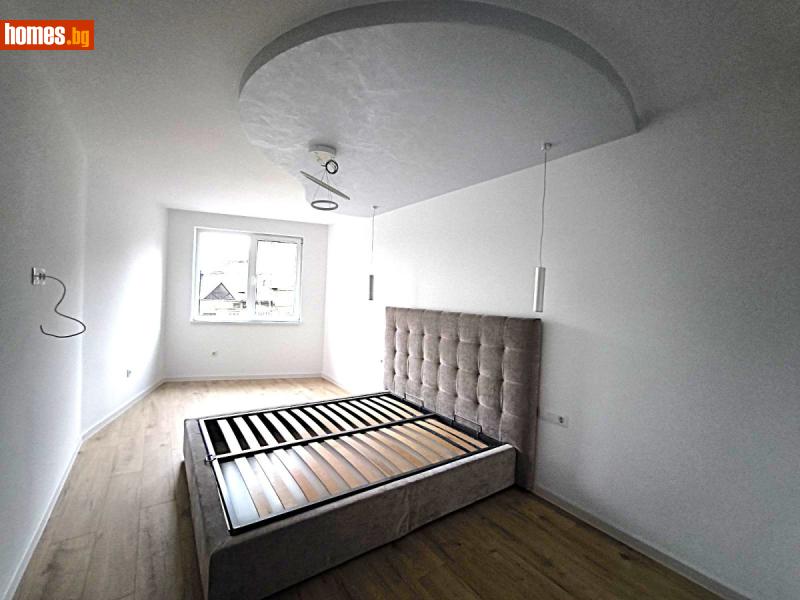 Тристаен, 102m² - Жк. Тракия, Шумен - Апартамент за продажба - Шуменъ  - 116757080