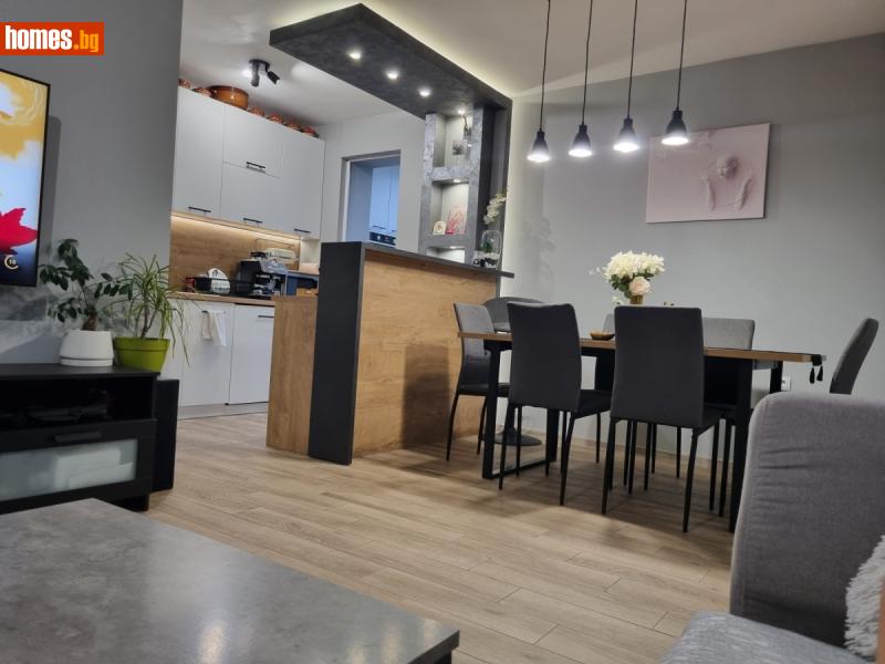 Тристаен, 90m² -  Център, Шумен - Апартамент за продажба - Шуменъ  - 117056008