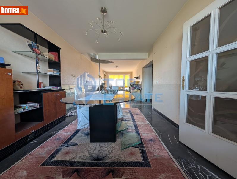 Мезонет, 215m² - Жк. Зона Б, Велико Търново - Апартамент за продажба - Top Estate - 117654345