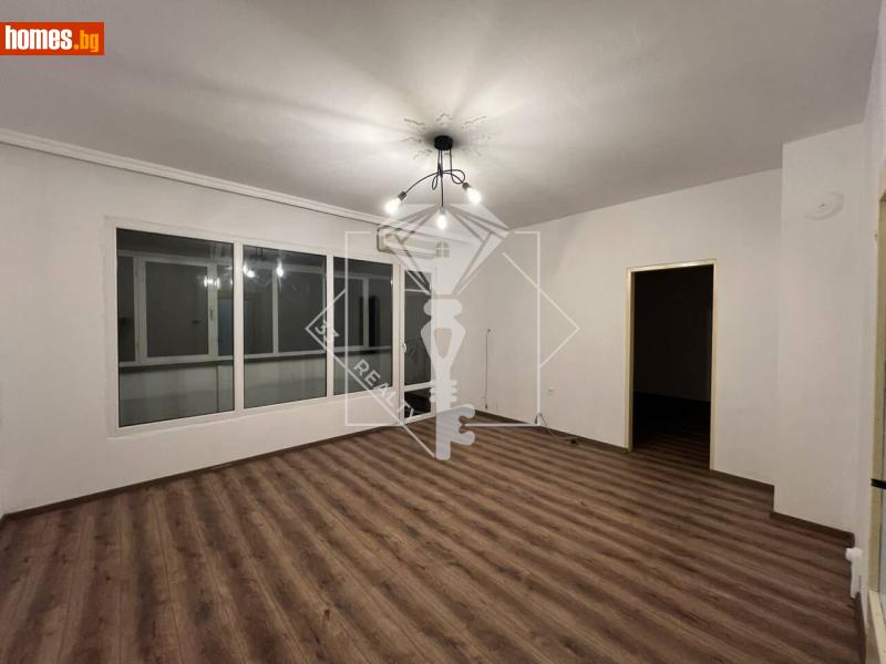 Тристаен, 87m² - Жк. Христо Ботев, Пловдив - Апартамент за продажба - 33 Realty - 117687531