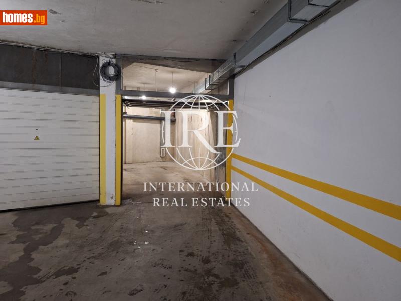 Гараж, 32m² -  Център, Варна - Апартамент за продажба - Интернешънъл Риъл Естейтс - 117917723